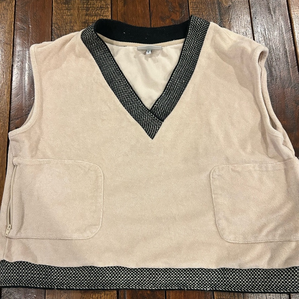 Beige and Black Women's Crop Top